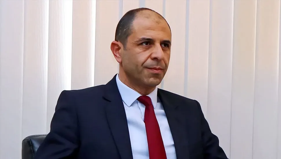 Özersay: Biz parti olarak devir teslim törenine davet edilmediğimiz için yer almadık