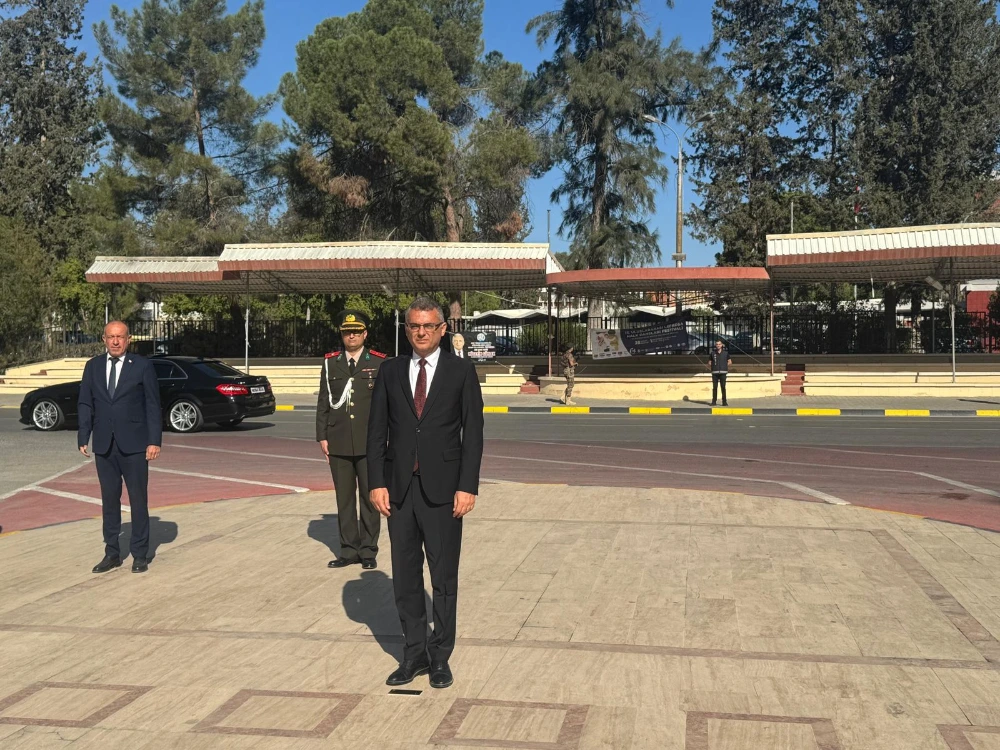 Cumhurbaşkanı Tufan Erhürman, Atatürk Anıtı’na çelenk sundu