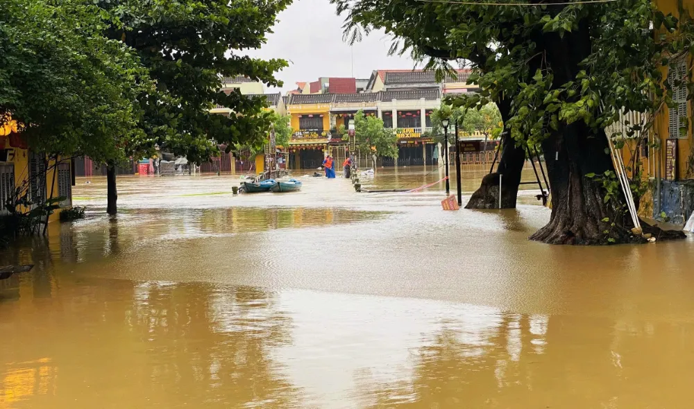 Şiddetli yağışların etkili olduğu Vietnam