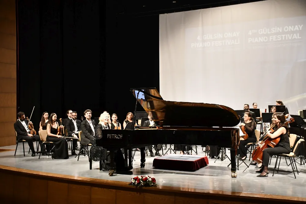 4. Gülsin Onay piyano festivali yapıldı