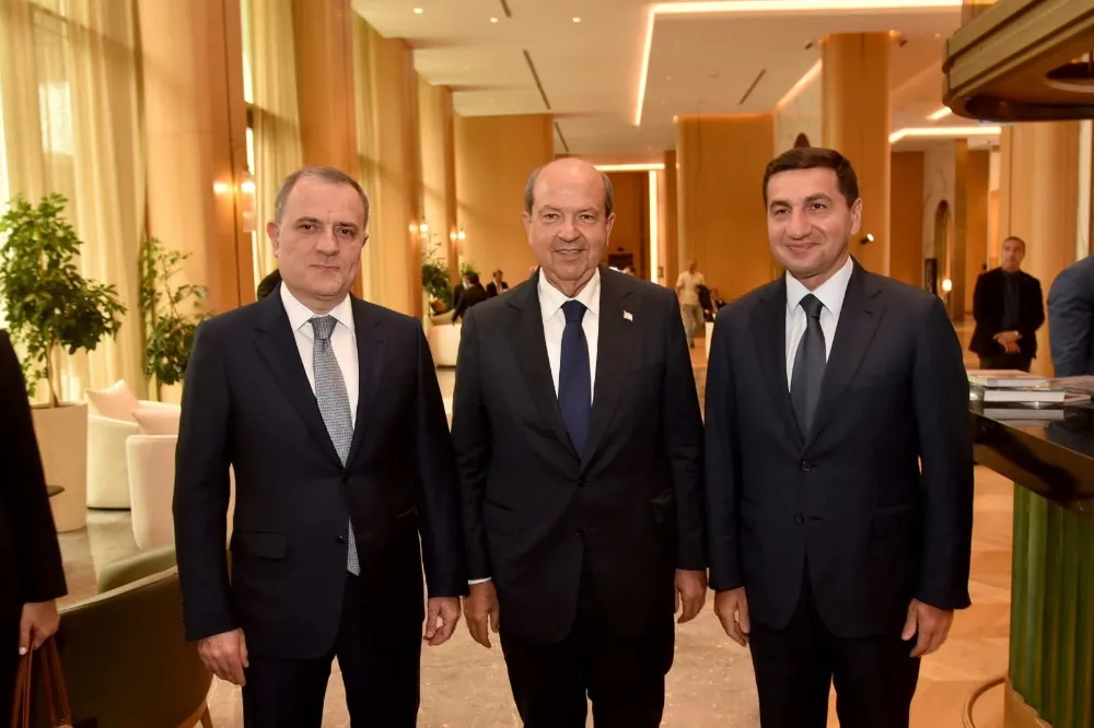  Cumhurbaşkanı Tatar, Azerbaycan Cumhurbaşkanı Yardımcısı ve Dışişleri Bakanı ile görüştü