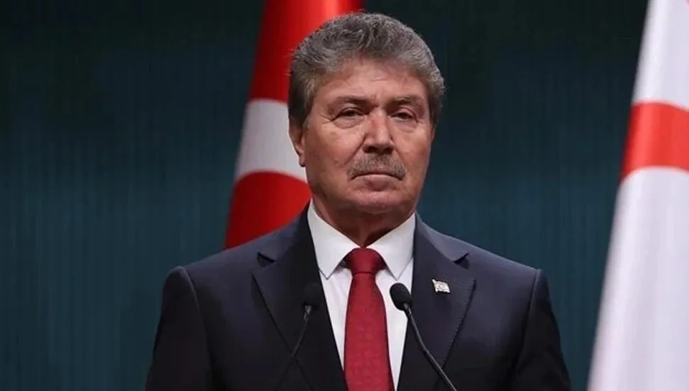 Üstel: Gündemimiz halka hizmet, masa başı senaryolar değil