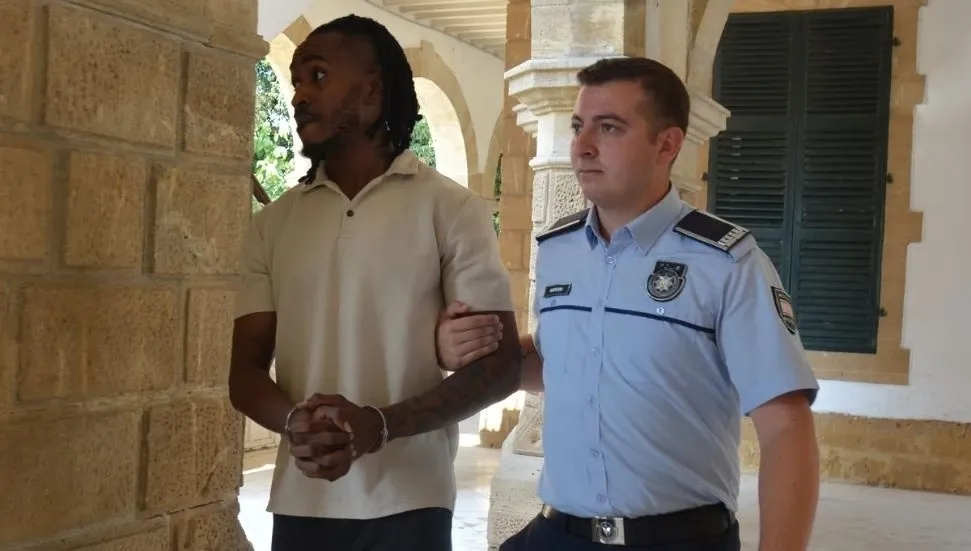 Evinde yapılan aramada uyuşturucu bulundurmakla itham edilen zanlı 3 gün tutuklu!